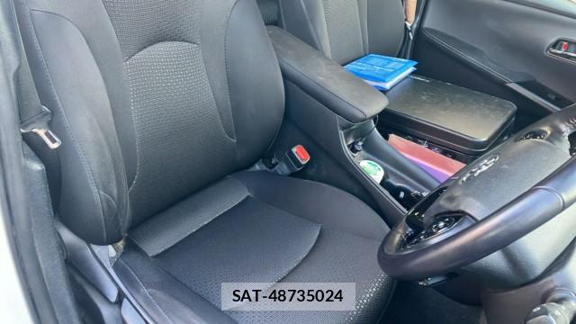 Toyota PRIUS 2022-04 8329264-5