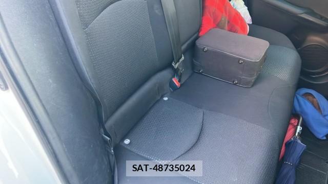 Toyota PRIUS 2022-04 8329264-6
