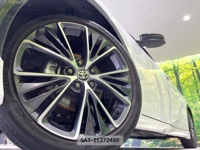 Toyota PRIUS 2023-04 8329392-12