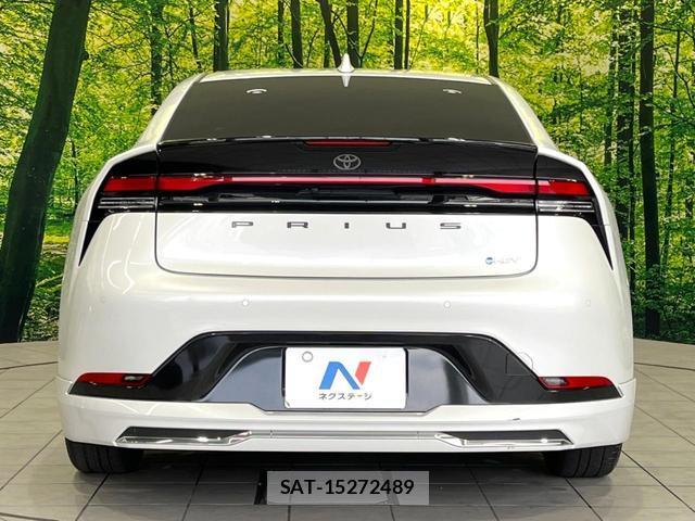 Toyota PRIUS 2023-04 8329392-14