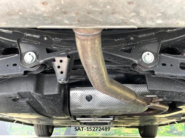 Toyota PRIUS 2023-04 8329392-18