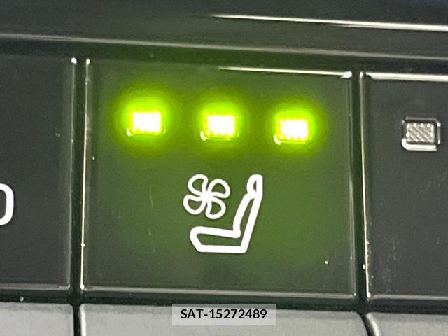 Toyota PRIUS 2023-04 8329392-6