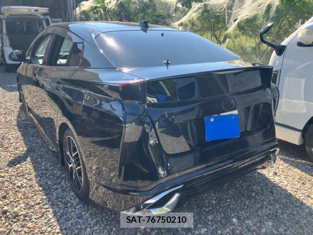 Toyota PRIUS 2016-10 8329399-1