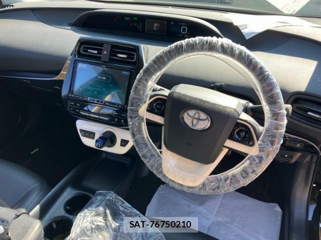 Toyota PRIUS 2016-10 8329399-16