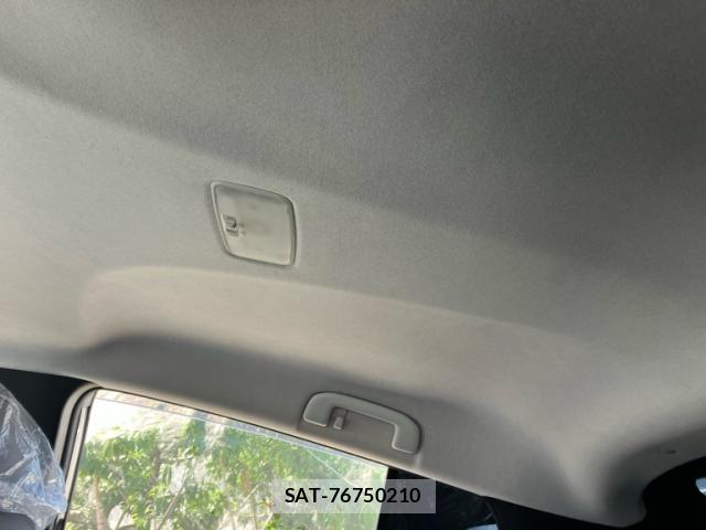 Toyota PRIUS 2016-10 8329399-18