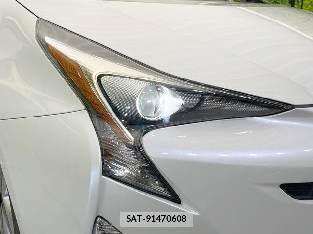 Toyota PRIUS 2017-04 8329470-11
