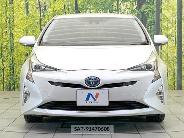 Toyota PRIUS 2017-04 8329470-13
