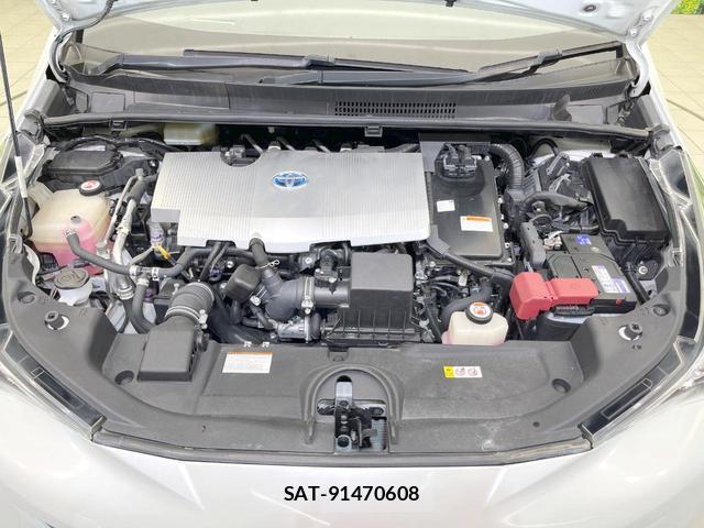 Toyota PRIUS 2017-04 8329470-17