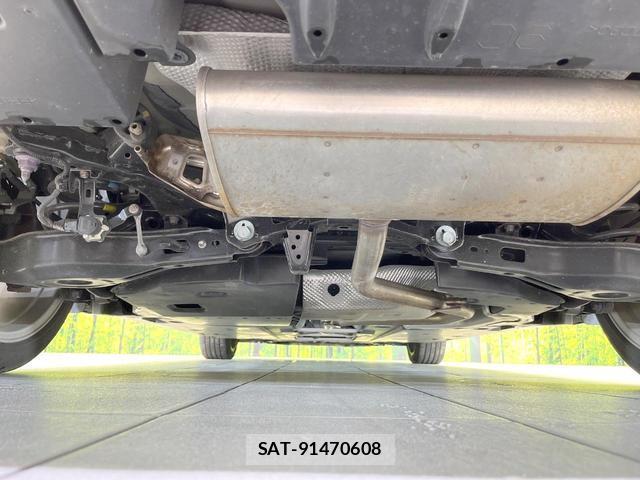 Toyota PRIUS 2017-04 8329470-18