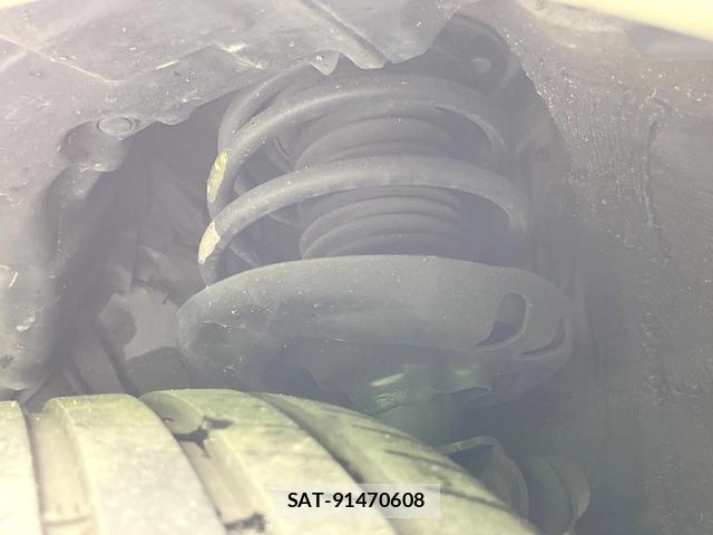 Toyota PRIUS 2017-04 8329470-19