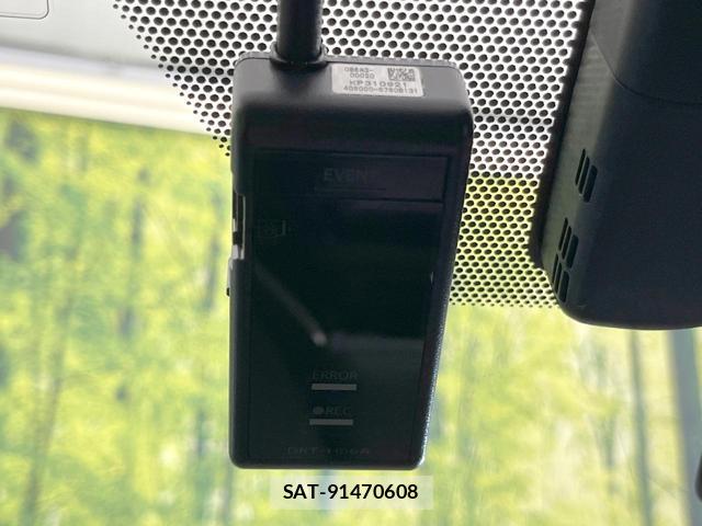 Toyota PRIUS 2017-04 8329470-5