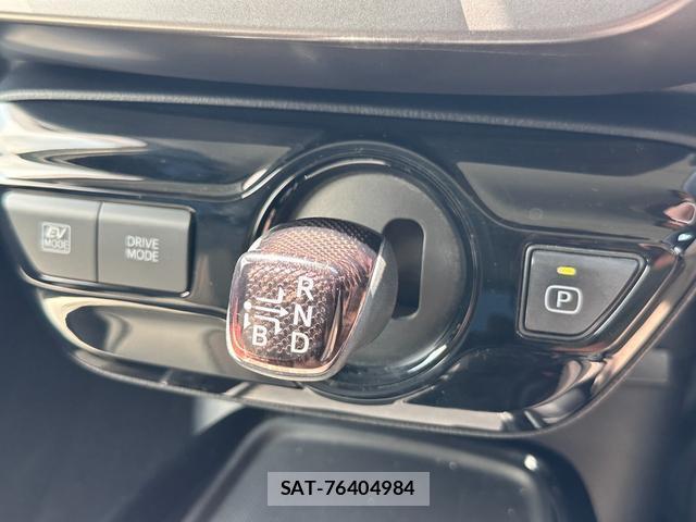 Toyota PRIUS 2022-11 8329652-10