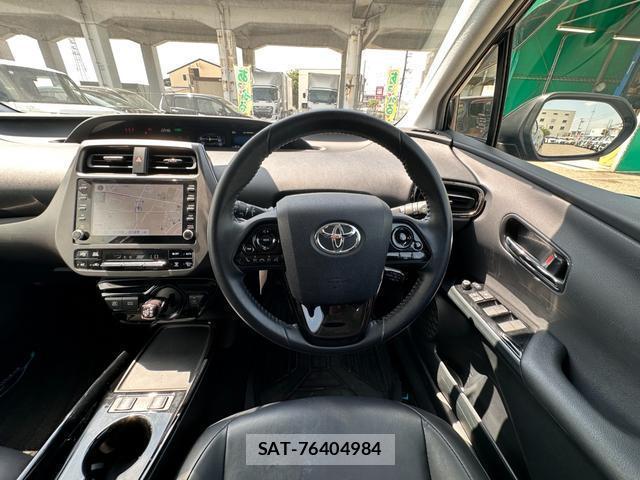 Toyota PRIUS 2022-11 8329652-15