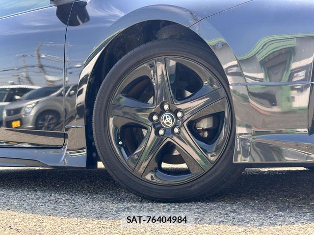 Toyota PRIUS 2022-11 8329652-18