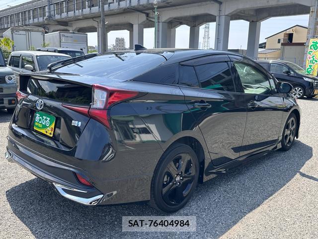 Toyota PRIUS 2022-11 8329652-7