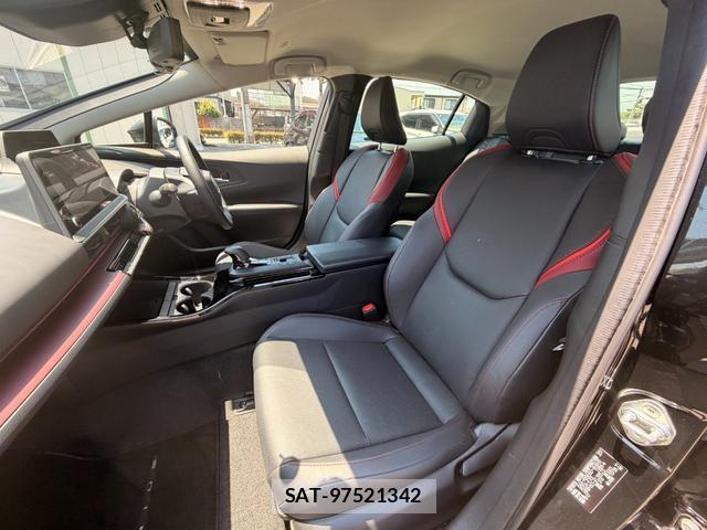 Toyota PRIUS 2025-10 8329653-12