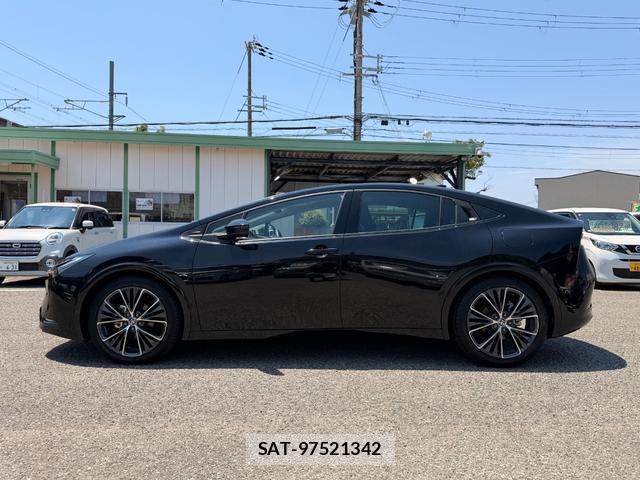 Toyota PRIUS 2025-10 8329653-4