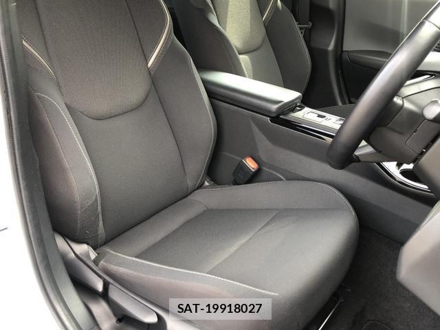 Toyota PRIUS 2023-06 8329688-12