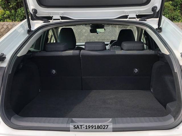 Toyota PRIUS 2023-06 8329688-14