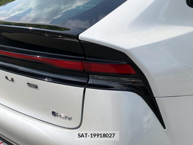 Toyota PRIUS 2023-06 8329688-18