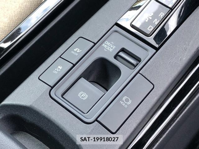 Toyota PRIUS 2023-06 8329688-9
