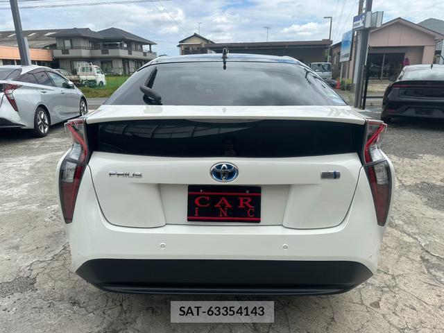 Toyota PRIUS 2018-11 8329713-16