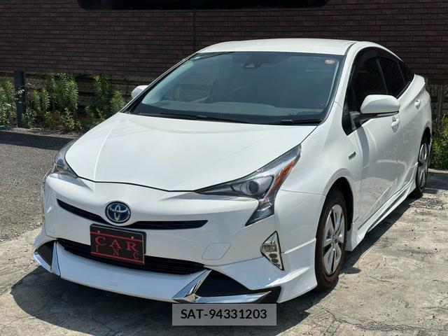 Toyota PRIUS 2016-03 8329717-15