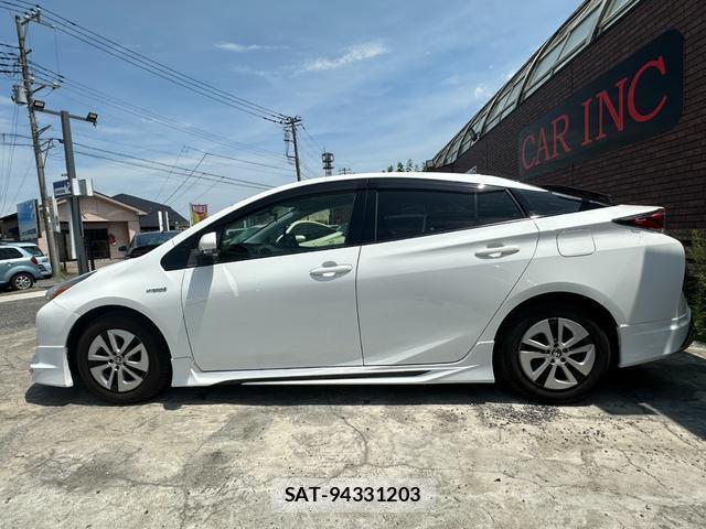 Toyota PRIUS 2016-03 8329717-17