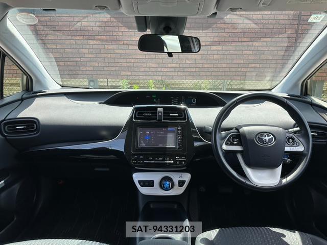 Toyota PRIUS 2016-03 8329717-3