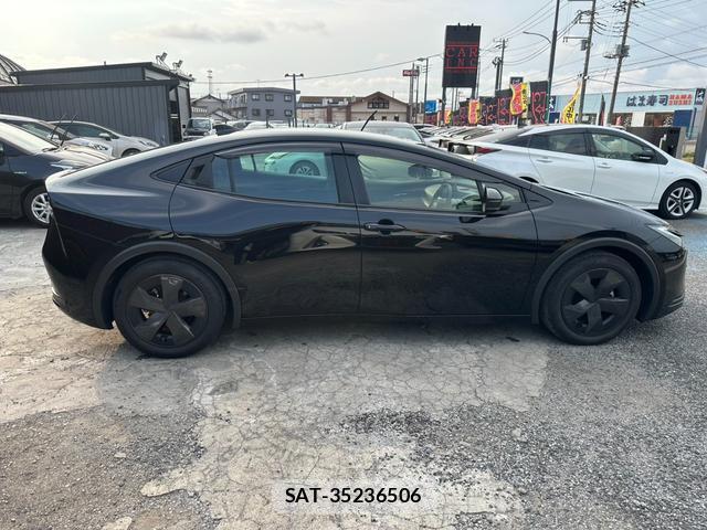 Toyota PRIUS 2023-06 8329722-15