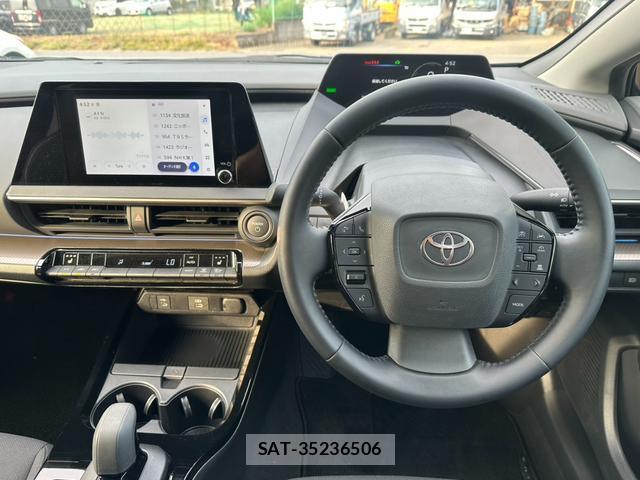 Toyota PRIUS 2023-06 8329722-2