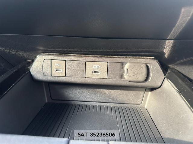 Toyota PRIUS 2023-06 8329722-4