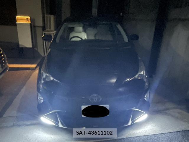 Toyota PRIUS 2016-08 8329771-1