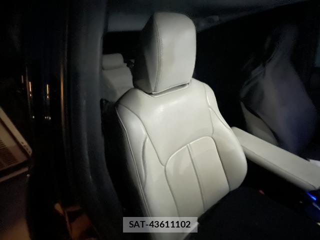 Toyota PRIUS 2016-08 8329771-3