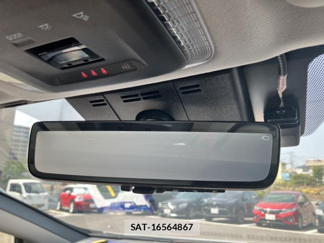 Toyota PRIUS 2023-03 8329776-5