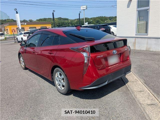Toyota PRIUS 2018-05 8329829-6