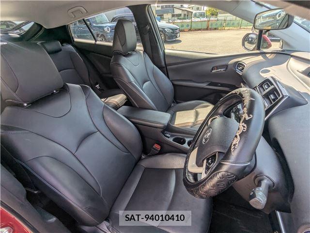Toyota PRIUS 2018-05 8329829-8