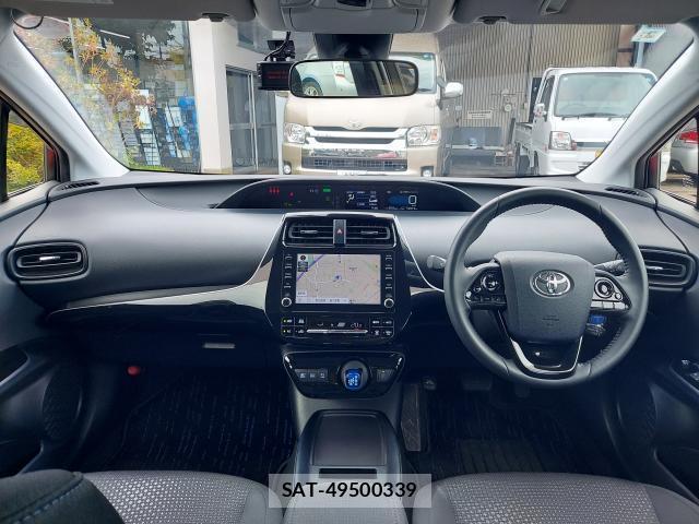 Toyota PRIUS 2022-02 8329894-2