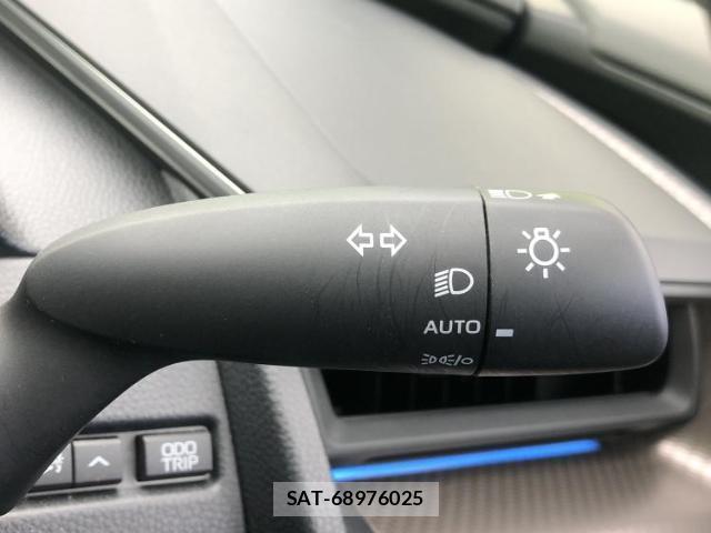 Toyota PRIUS 2025-04 8329963-15