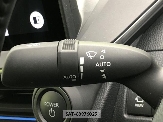 Toyota PRIUS 2025-04 8329963-16
