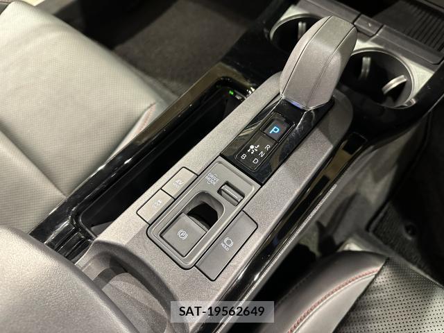 Toyota PRIUS 2023-06 8330200-15