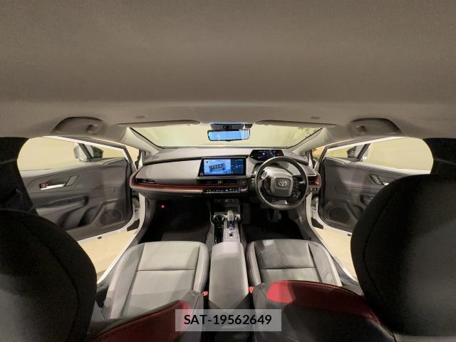 Toyota PRIUS 2023-06 8330200-2