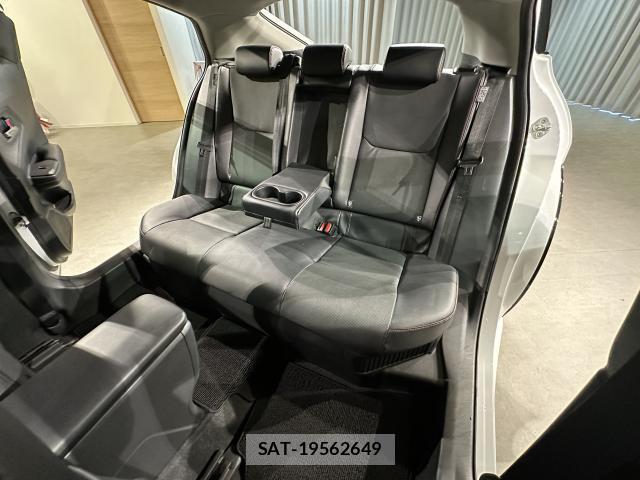 Toyota PRIUS 2023-06 8330200-6