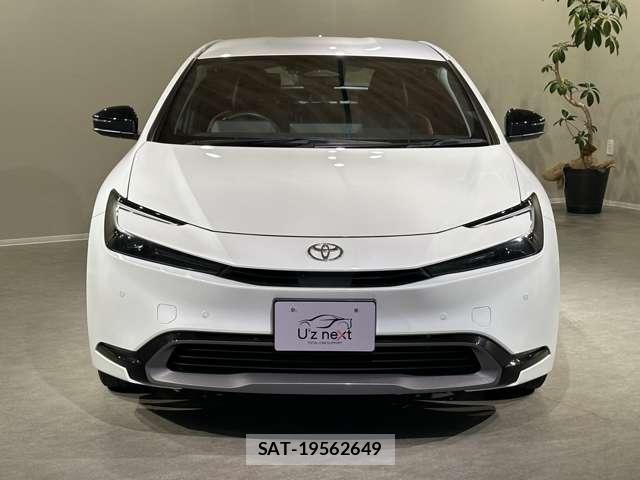 Toyota PRIUS 2023-06 8330200-9