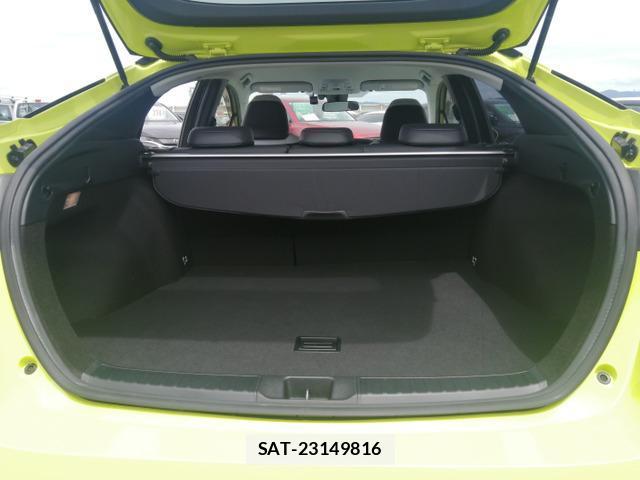 Toyota PRIUS 2016-03 8330315-14