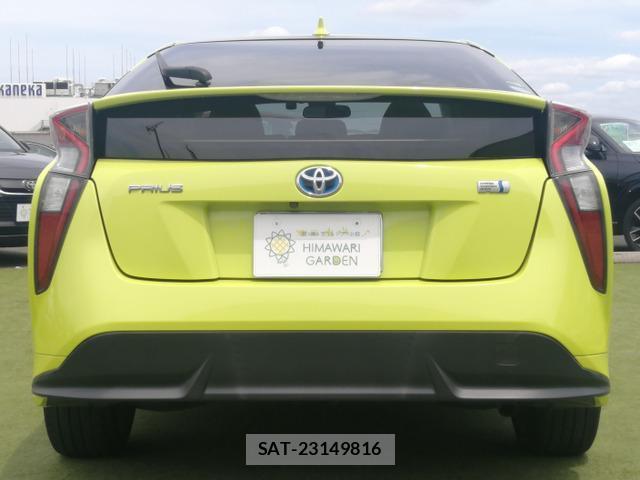 Toyota PRIUS 2016-03 8330315-17