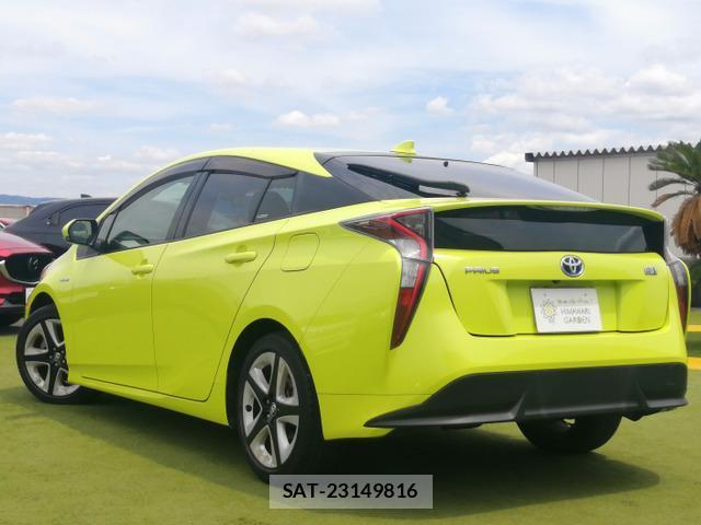 Toyota PRIUS 2016-03 8330315-3