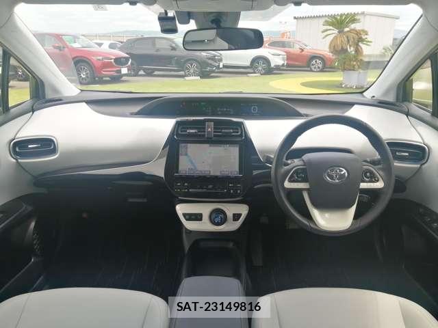Toyota PRIUS 2016-03 8330315-4
