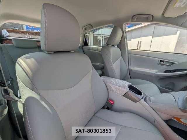 Toyota PRIUS 2012-07 8330334-12
