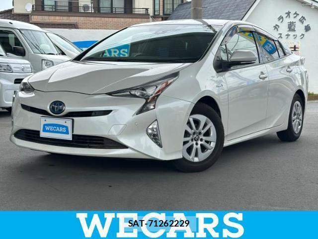 Toyota PRIUS 2017-05 8330398-0